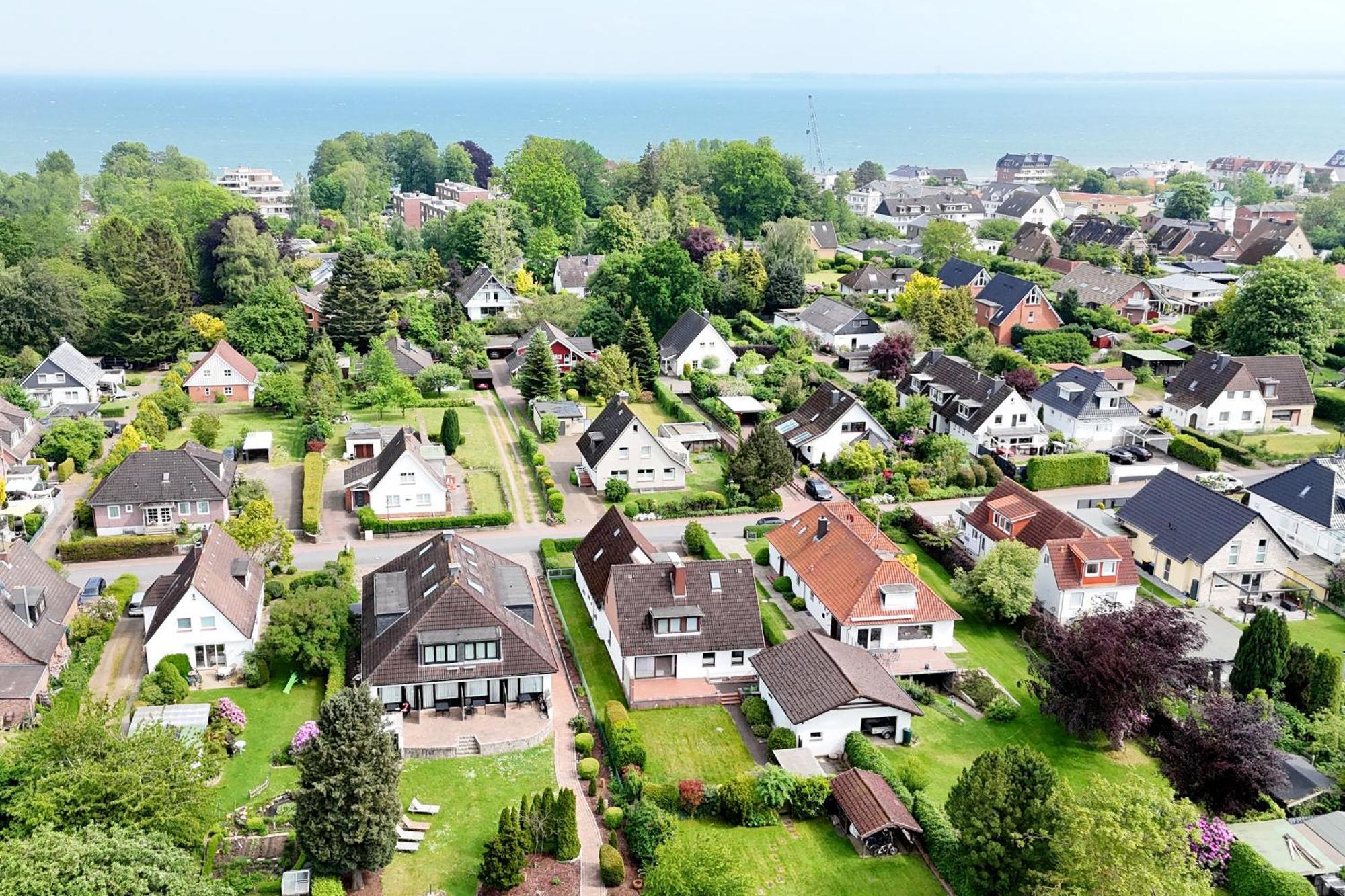 Strandnahe & Hochwertige Ferienunterkunft, Mit Gartenzugang, Parkplatz Und Fahrradunterstellplatz Scharbeutz Esterno foto
